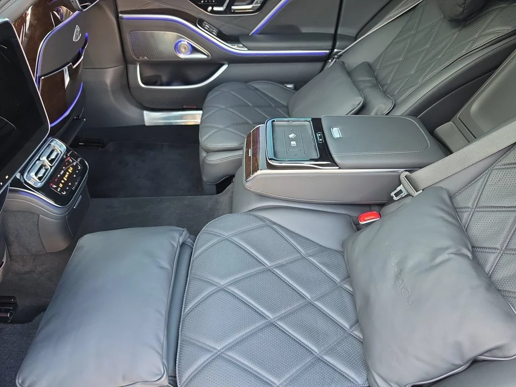 Used 2021 Black Mercedes-Benz Maybach S 580 image 16