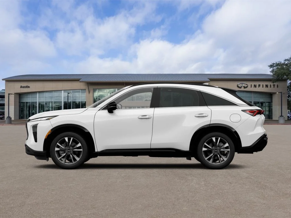 New 2027 RADIANT WHITE INFINITI LUXE image 3