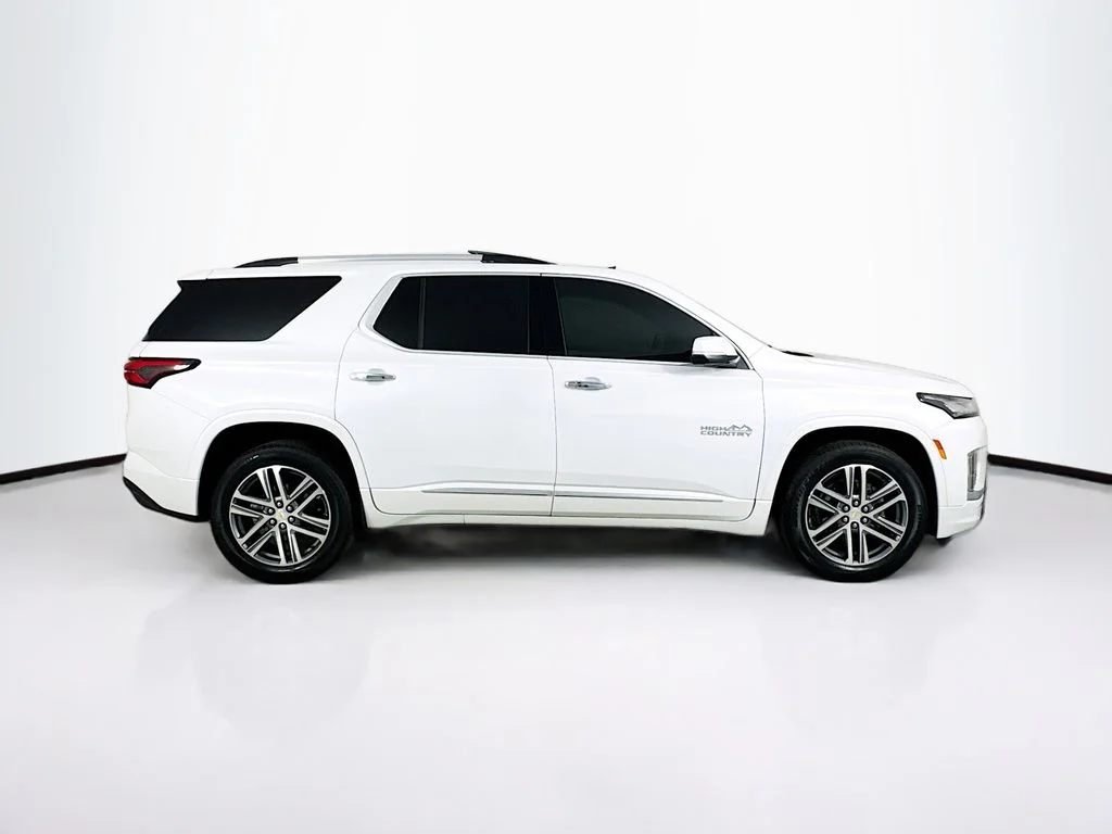 2023 Chevrolet Traverse High Country - Photo 8