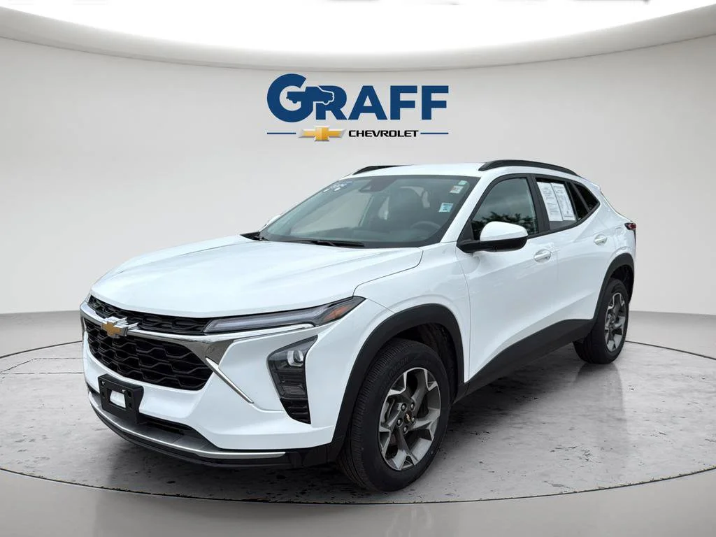 2024 Chevrolet Trax LT's photo