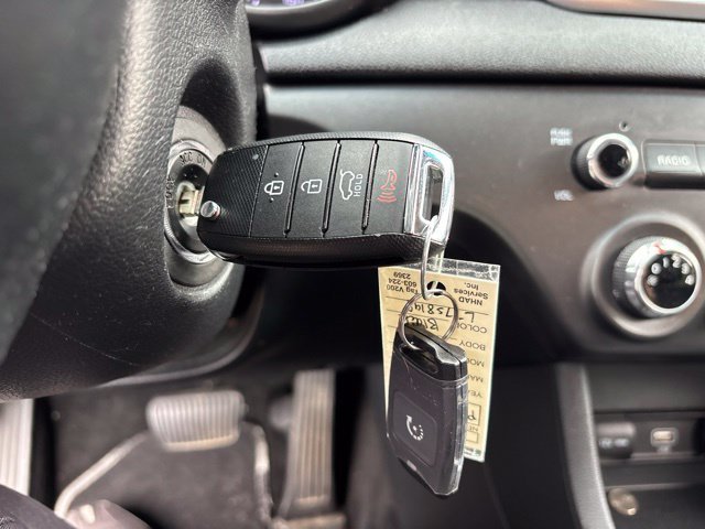 Used 2020 Red Kia LX image 22