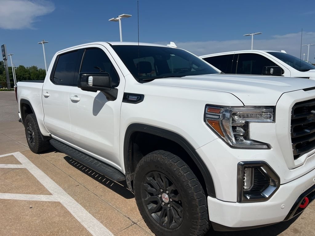 2022 GMC Sierra 4WD Crew Cab Short Box AT4's photo