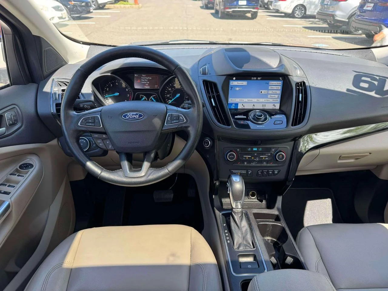 Used 2019 White Platinum Clearcoat Metallic Ford Titanium image 22
