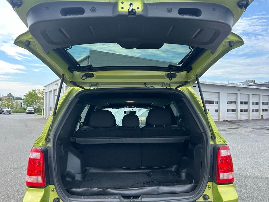 Used 2011 Lime Squeeze Metallic Ford XLT image 20