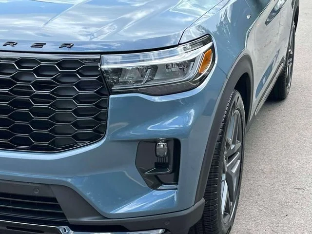 New 2026 Vapor Blue Metallic Ford ST-Line image 9