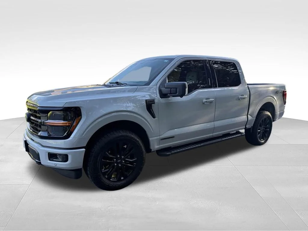 Used 2024 Avalanche Ford XLT image 3