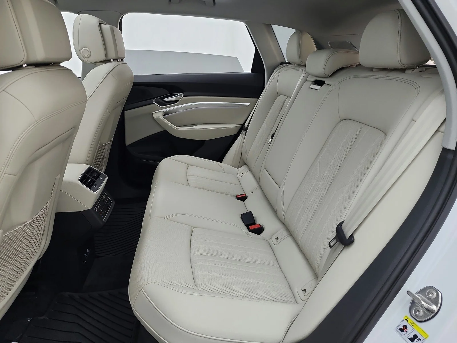 Used 2024 Glacier White Metallic Audi Premium Plus quattro image 15