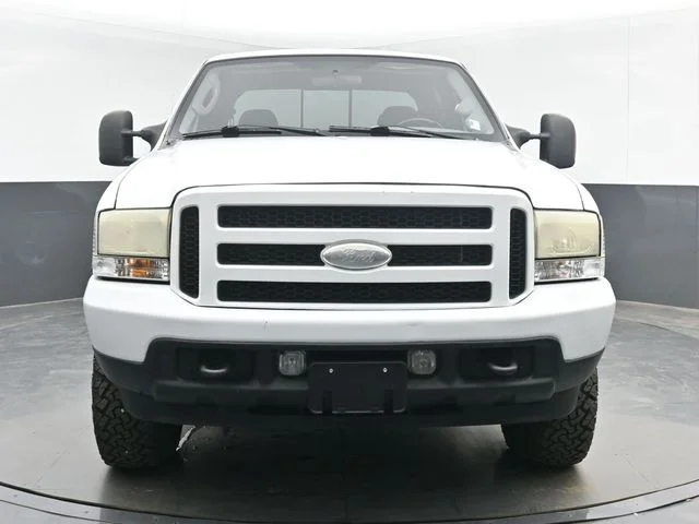Used 2004 Beige Ford XLT image 2