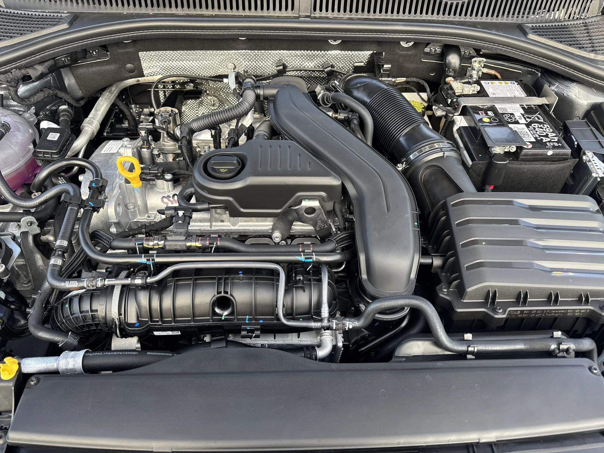 New 2026 Platinum Gray Metallic Volkswagen SEL image 34