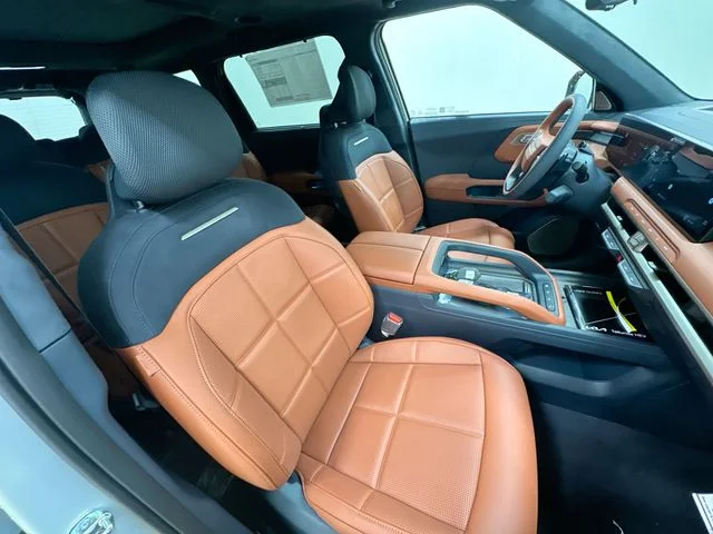 New 2027 Ivory Silver Kia SX-PRESTIGE image 28