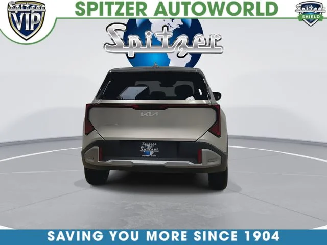 New 2027 Ivory Silver Kia S image 8