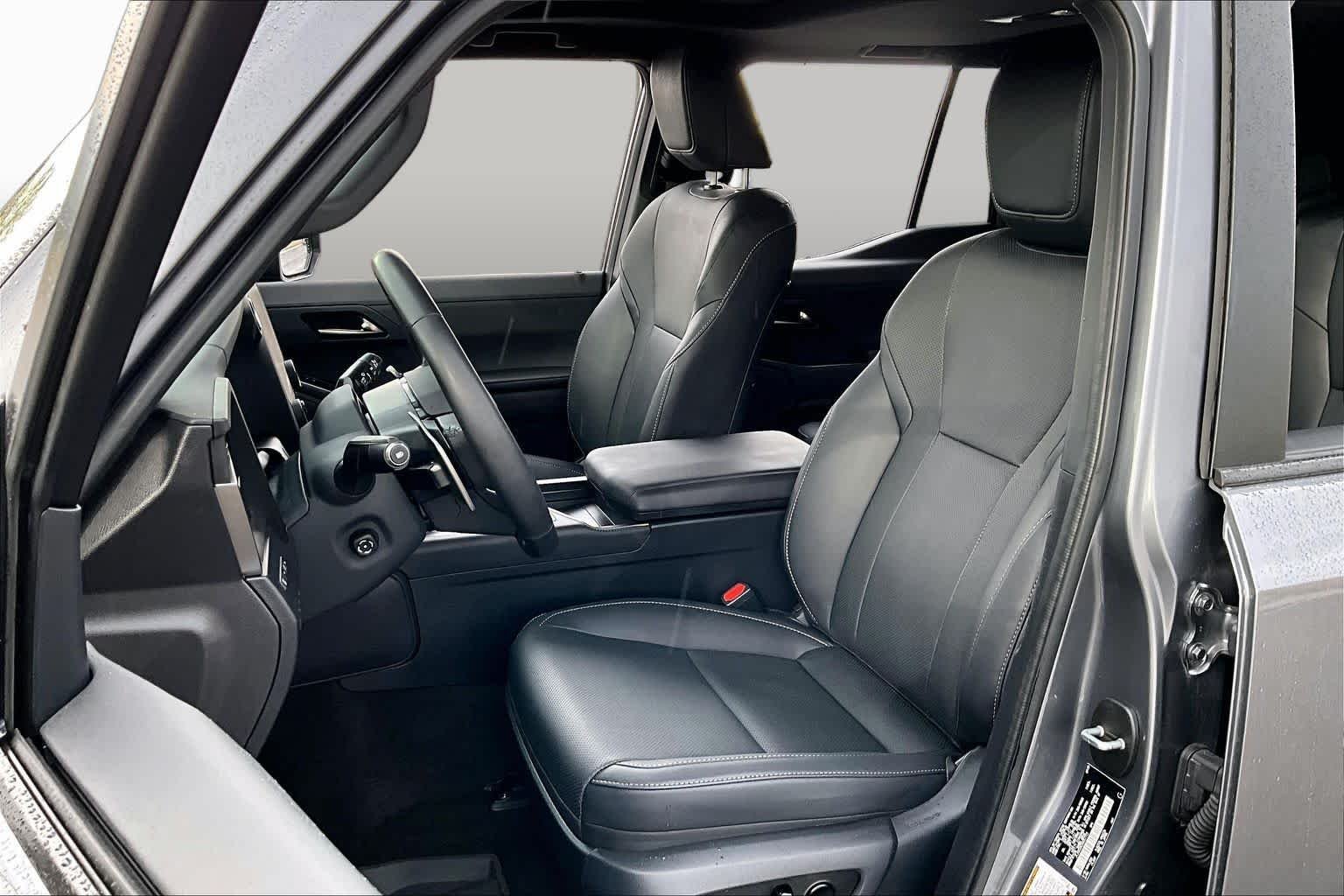 Used 2025 Nebula Gray Pearl Lexus Premium image 8