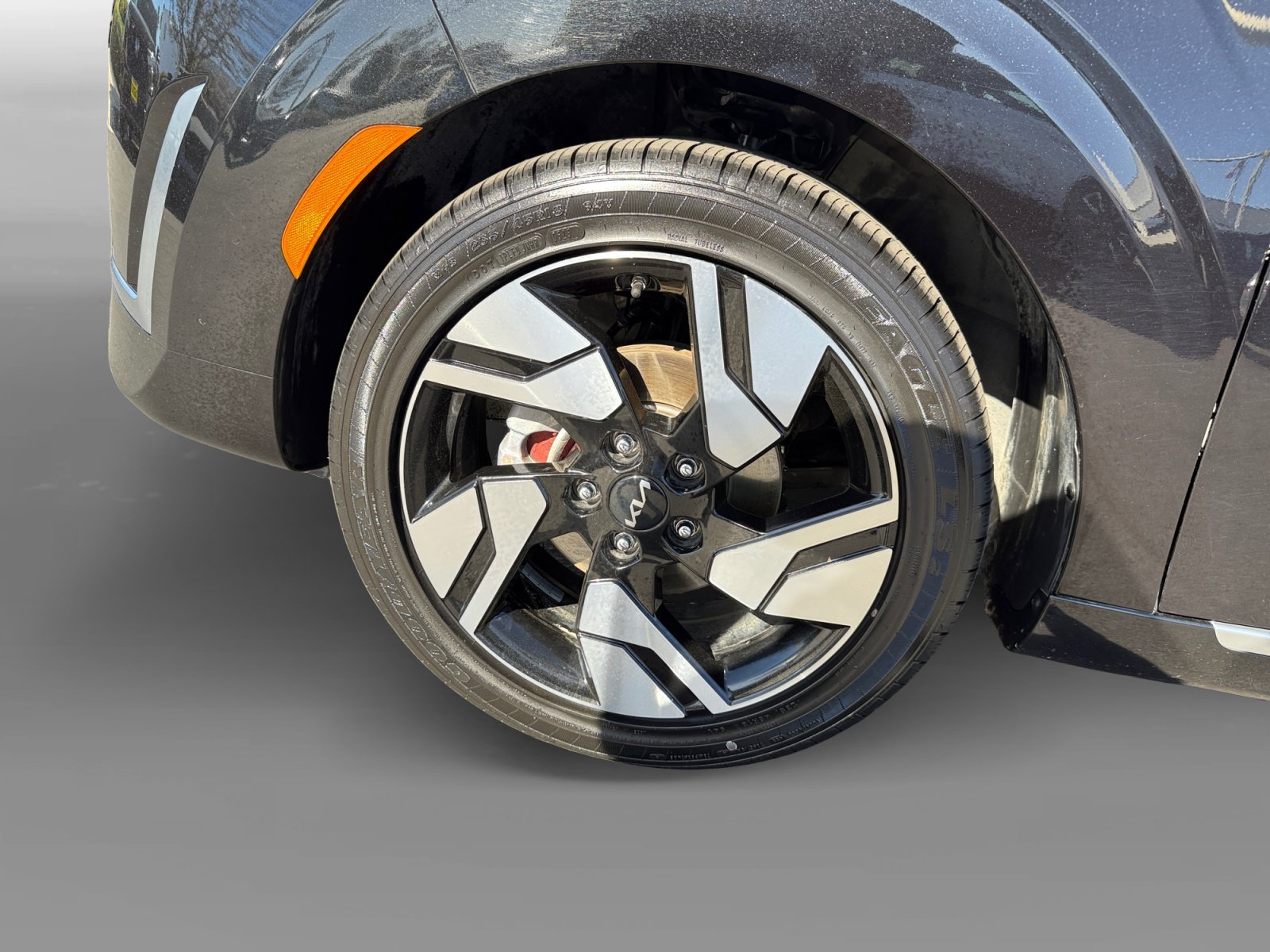 Used 2023 Fusion Black Kia GT-Line image 9