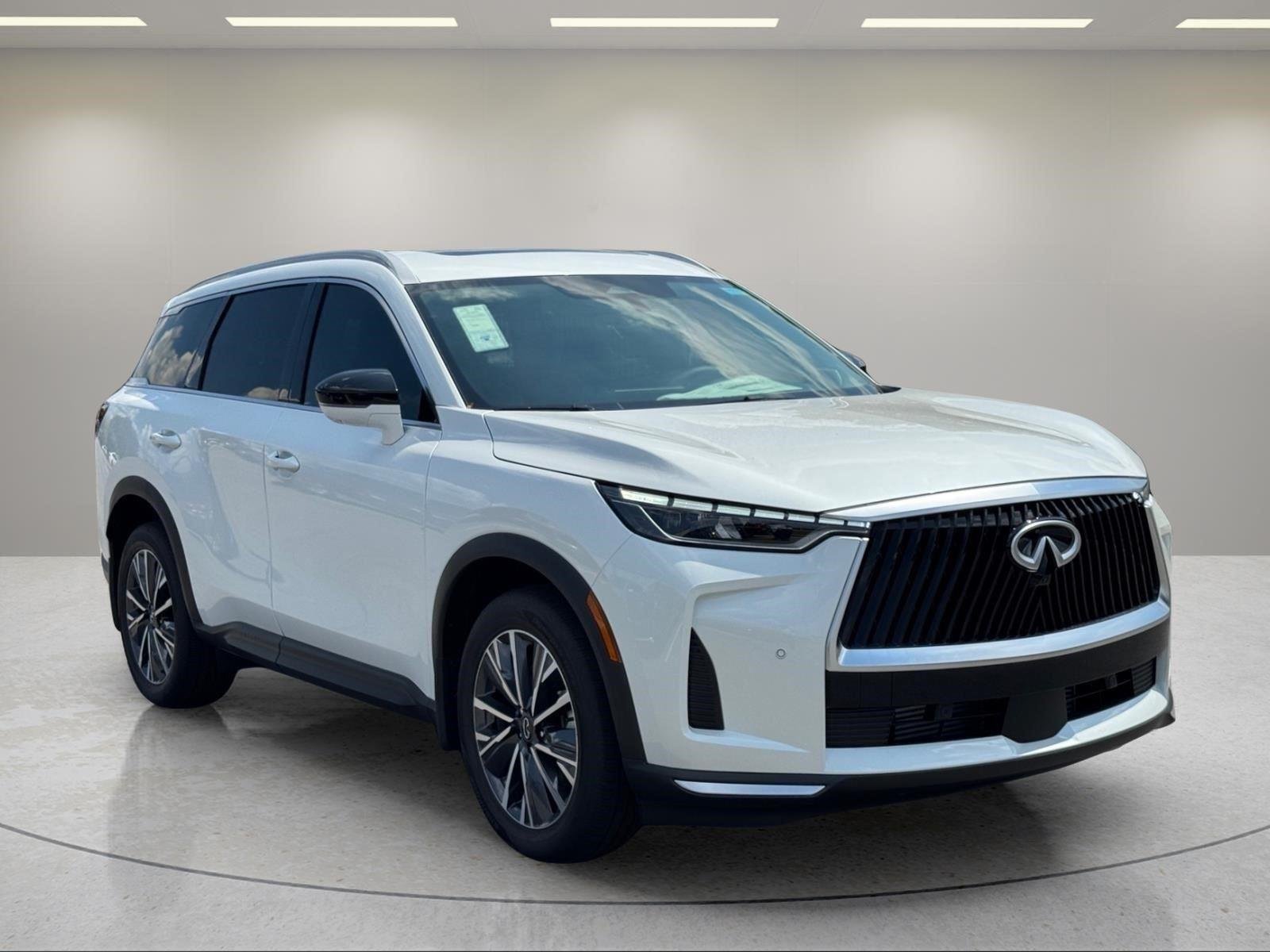 New 2027 Radiant White INFINITI Luxe AWD image 7