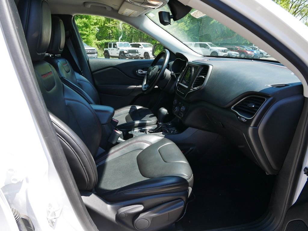 Certified Used 2020 White Jeep Trailhawk image 8