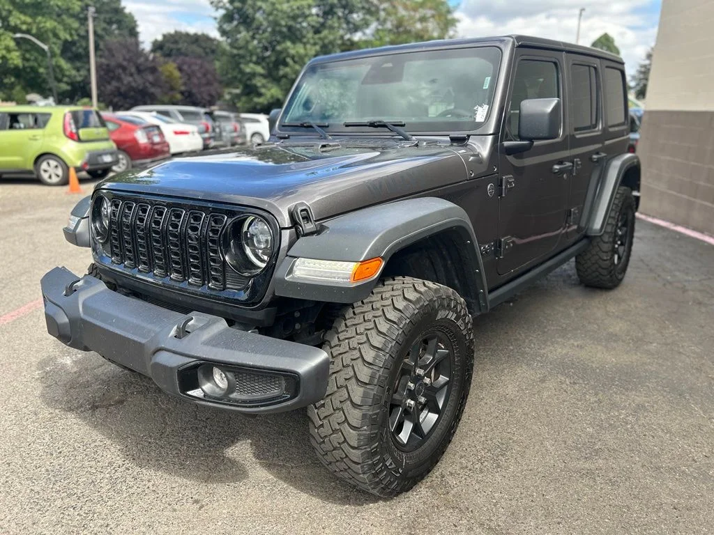 Used 2018 Crystal Metallic Jeep Unlimited Rubicon image 12