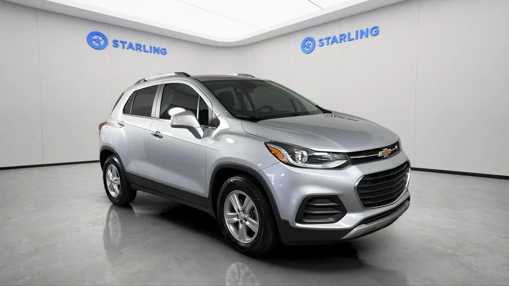 Used 2020 Silver Ice Metallic Chevrolet LT image 14