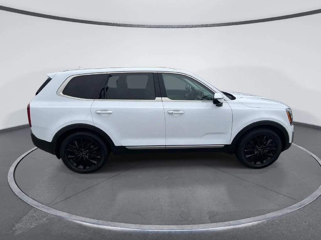 Used 2021 White Kia SX image 8