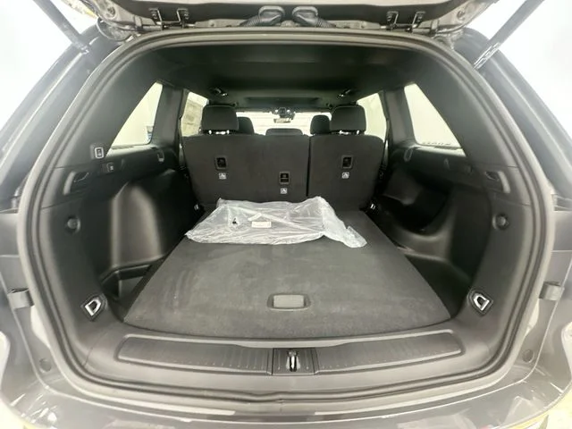 New 2026 Baltic Gray Metallic Clear-Coat Exterior Paint Jeep Laredo X image 21