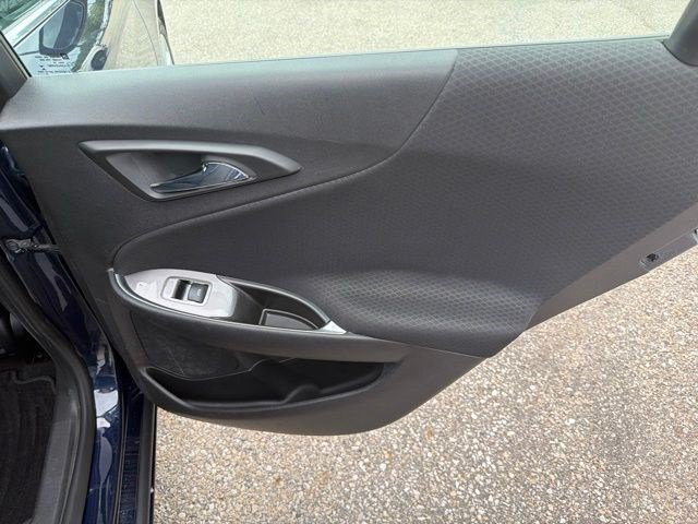 Used 2017 Blue Velvet Metallic Chevrolet LT image 17