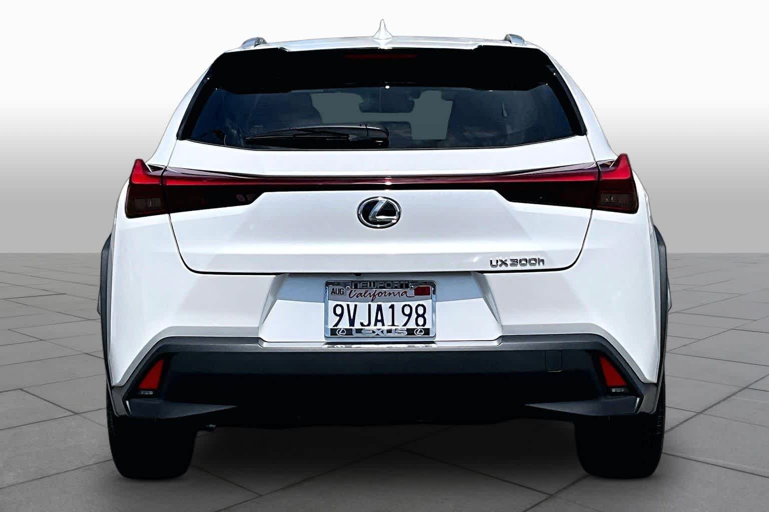 Certified Used 2025 Eminent White Pearl Lexus  image 4