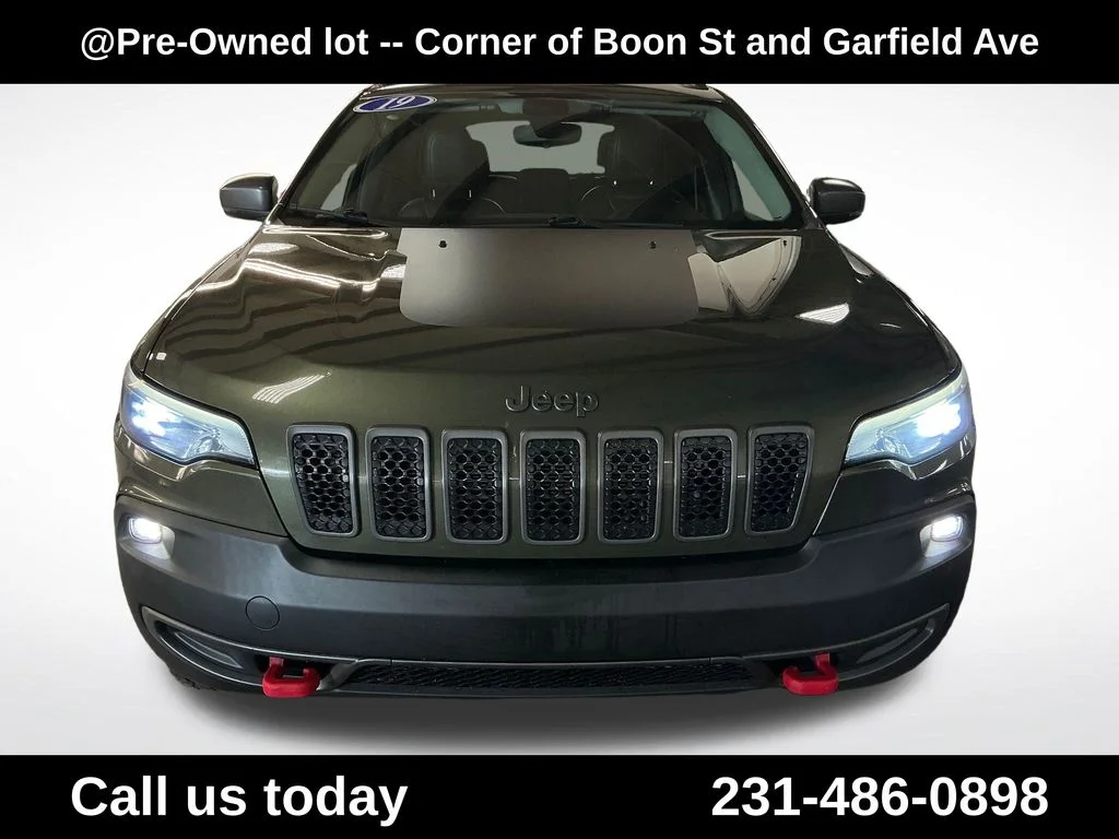 Used 2019 Green Jeep Trailhawk image 8