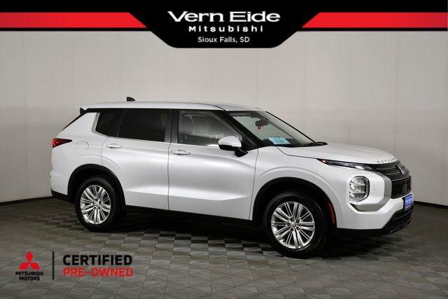2024 Mitsubishi Outlander ES