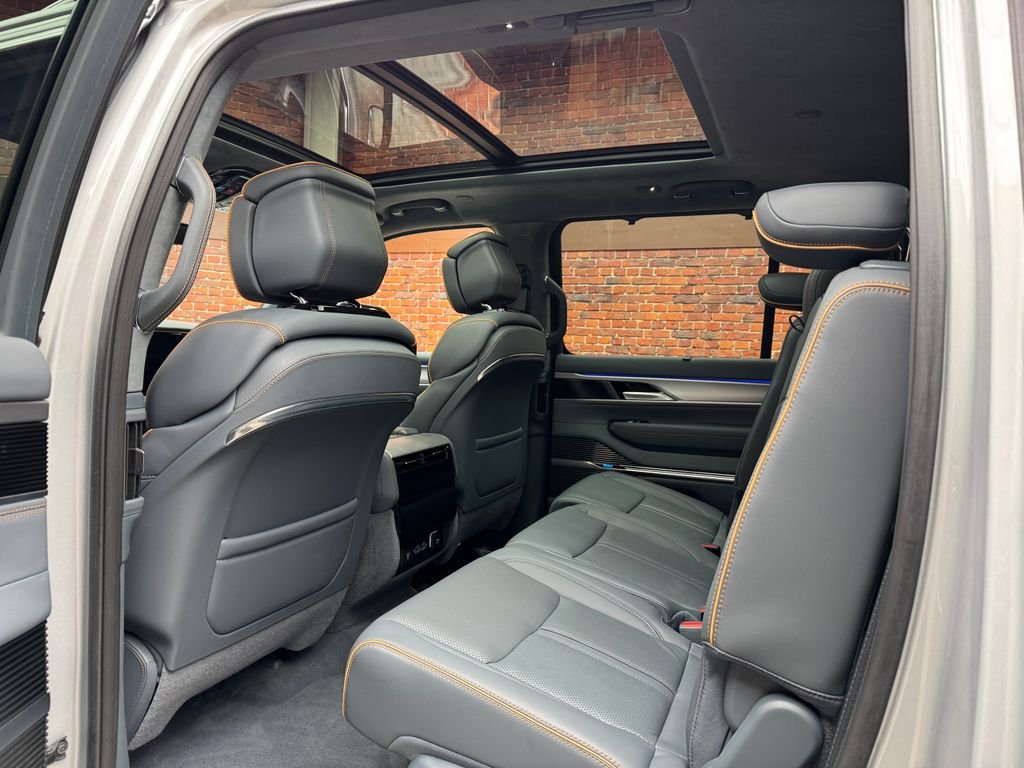 Used 2023 Silver Jeep Series II image 3
