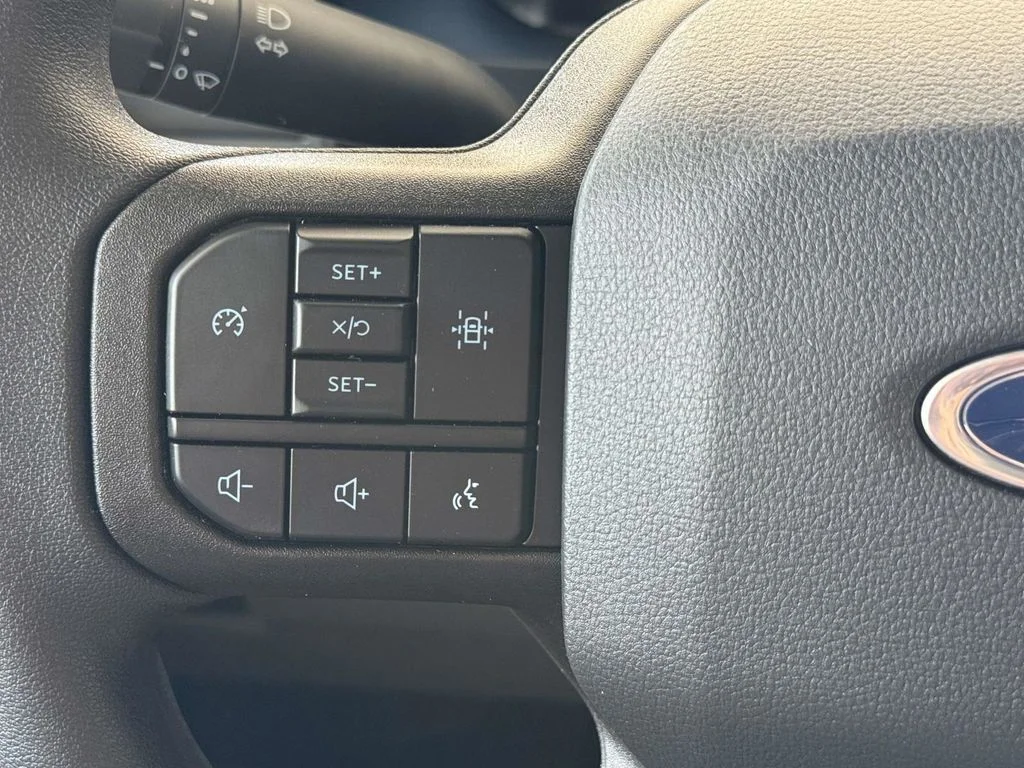 New 2026 Oxford White Ford F-350® XL image 17