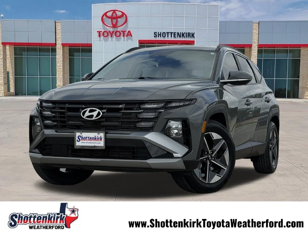 Used 2025 Gray Hyundai SEL Convenience image 1
