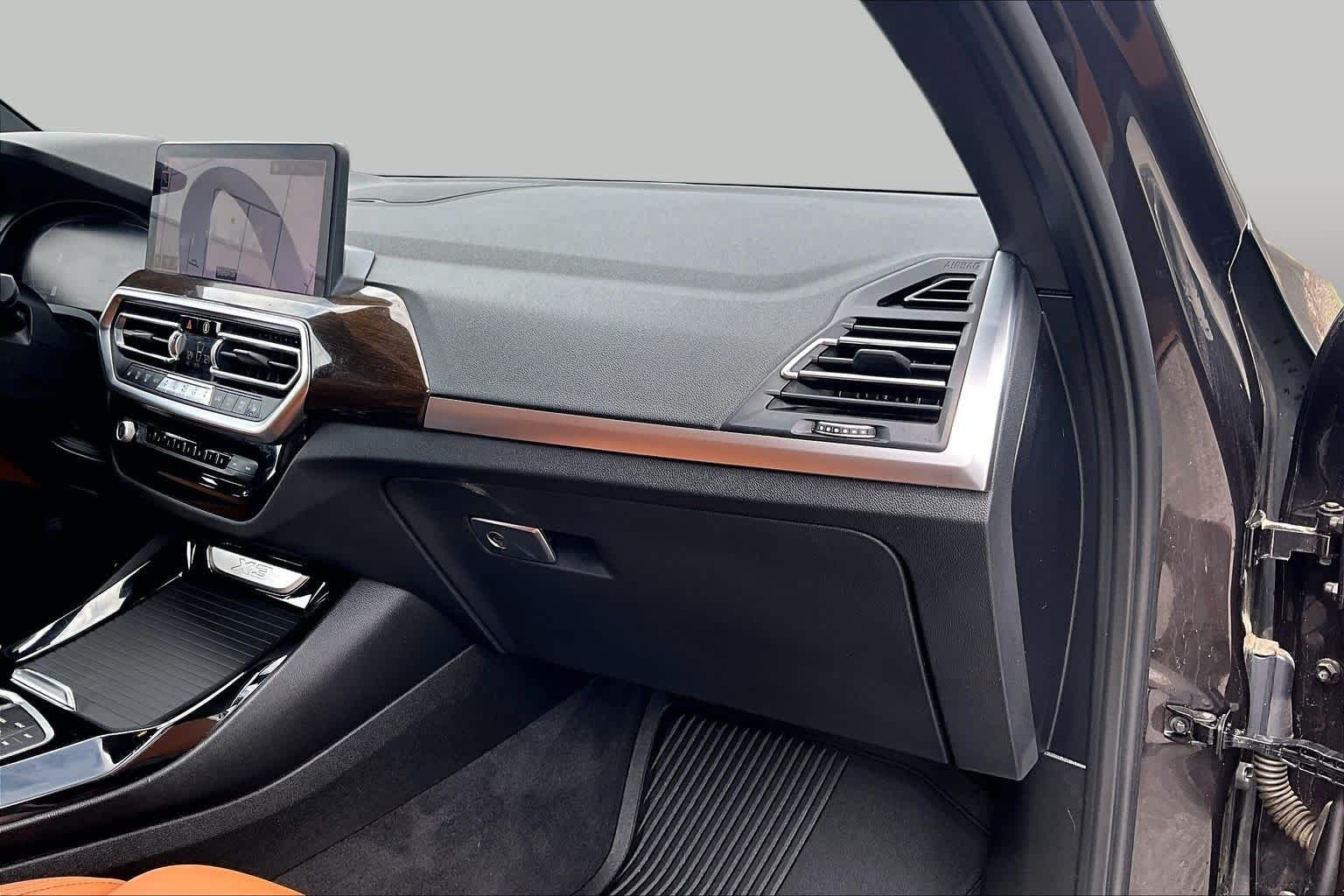 Used 2023 Dark Graphite Metallic BMW xDrive30i image 19