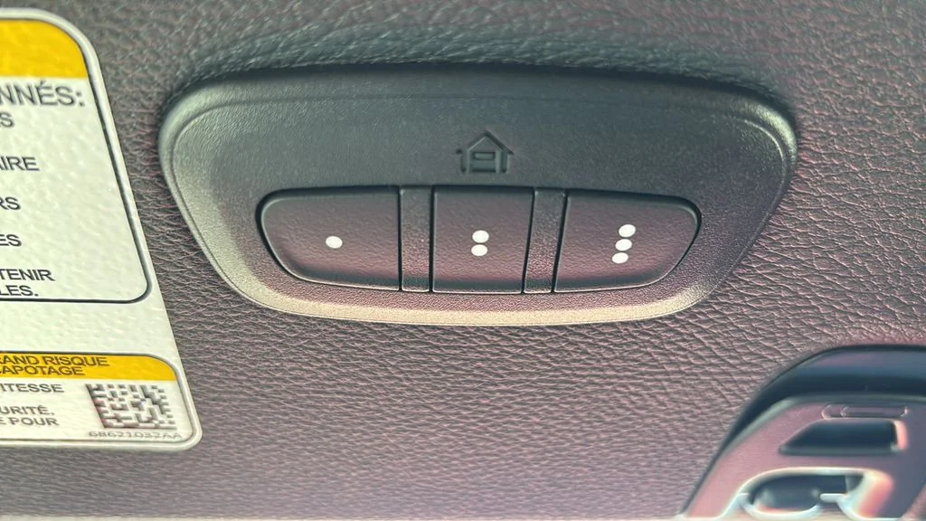 2026 Jeep Wrangler 4-Door Sahara - Photo 20