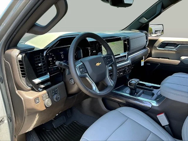 2026 Chevrolet Silverado 1500 LTZ - Photo 7