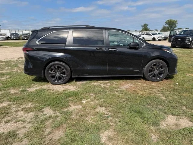 2021 Toyota Sienna XSE