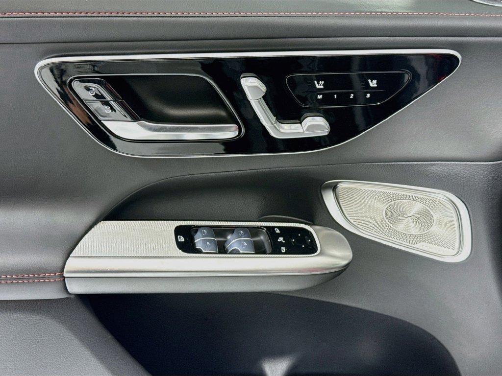 New 2027 Graphite Grey Metallic Mercedes-Benz GLC 53 AMG® image 23