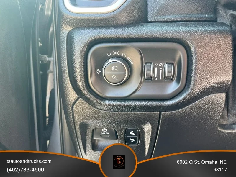 Used 2019 Gray Ram Big Horn Pickup 4D 5 1/2 ft image 21