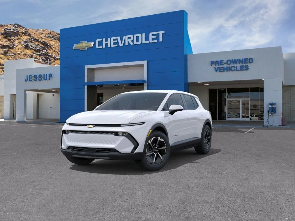 New 2026 Summit White Chevrolet LT1 w/PCY image 8