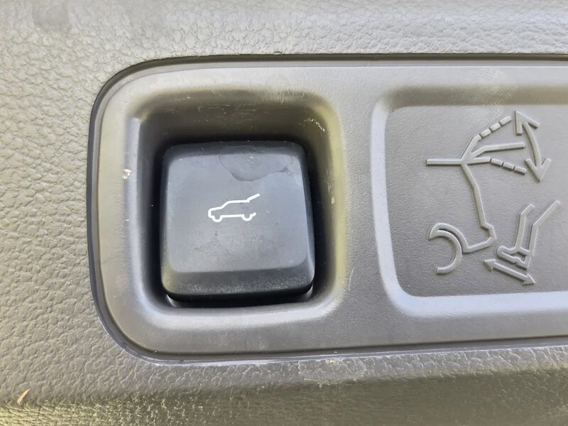 Used 2021 White Metallic FORD LIMITED image 16