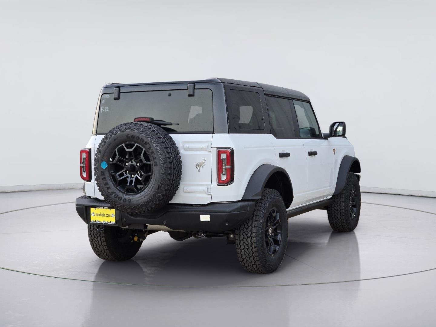 New 2026 Oxford White Ford Badlands® image 4