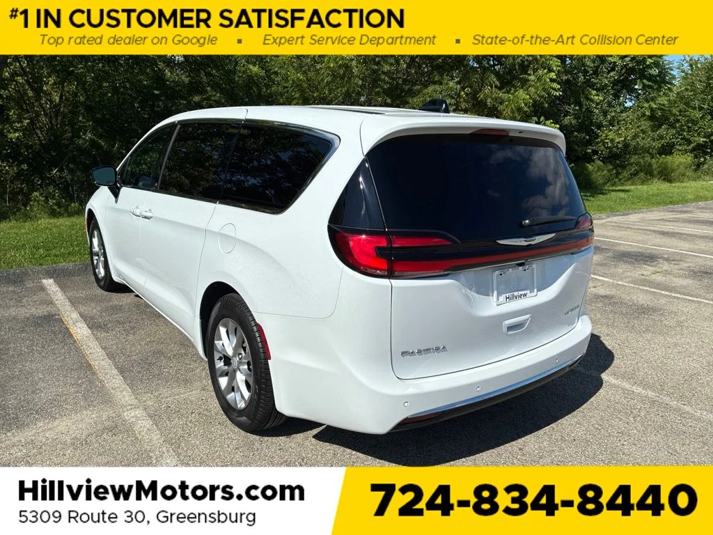 Used 2026 Bright White Clearcoat Chrysler Limited image 4