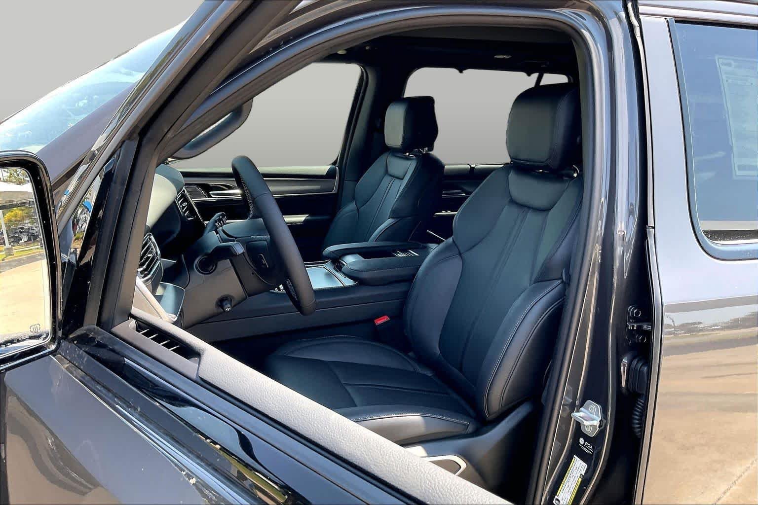 New 2026 Baltic Gray Metallic Clearcoat Jeep Limited Reserve image 9