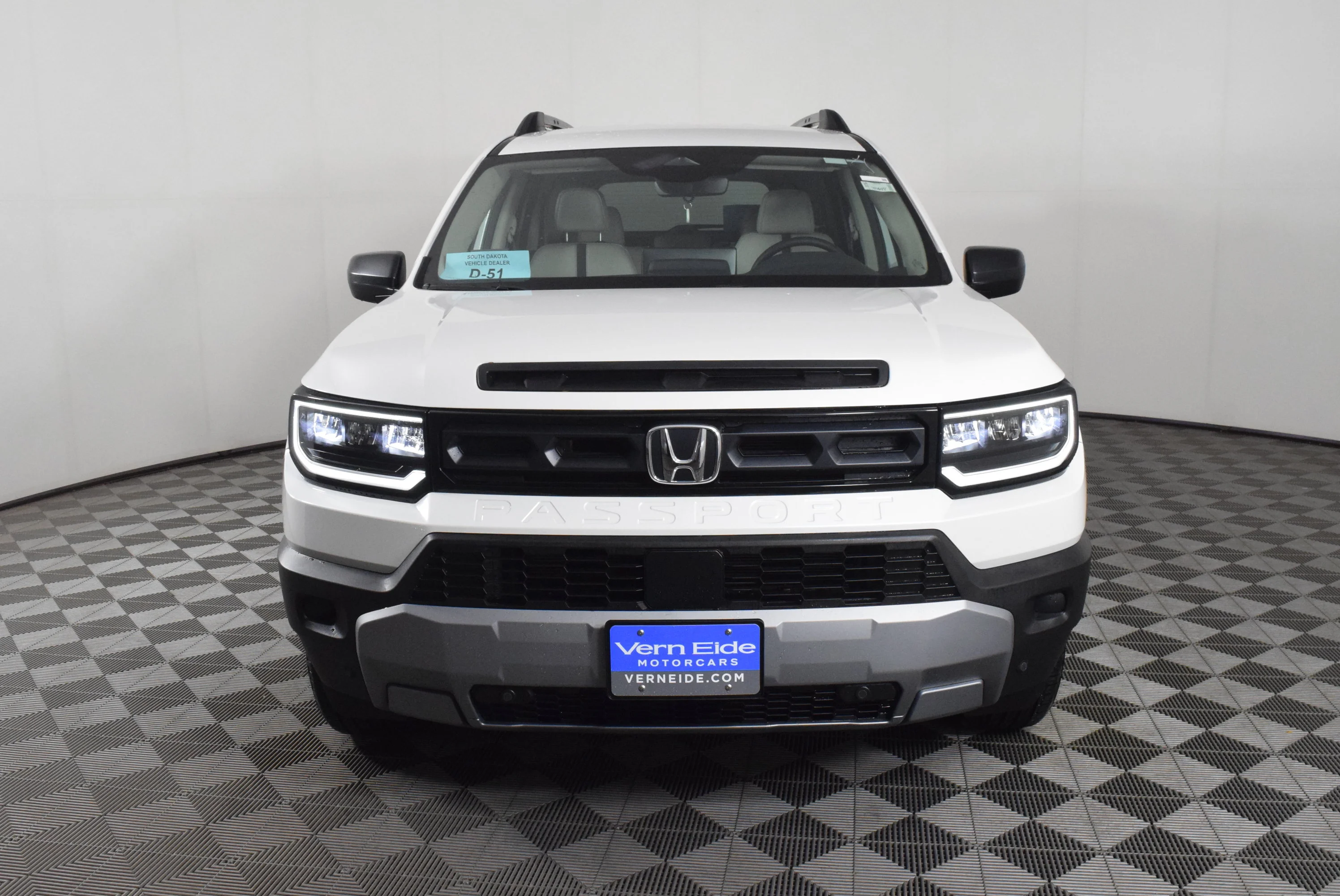 New 2026 Platinum White Pearl Honda RTL image 3