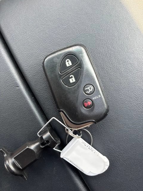2011 Lexus LX 570 - Photo 25
