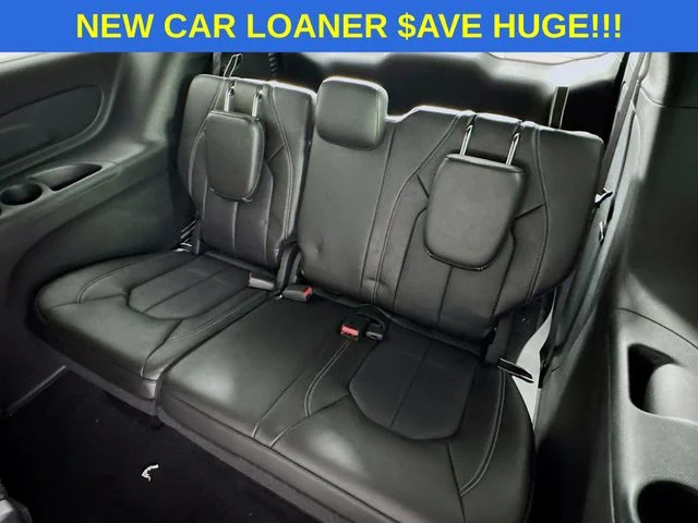 2025 Chrysler Pacifica Select - Photo 27