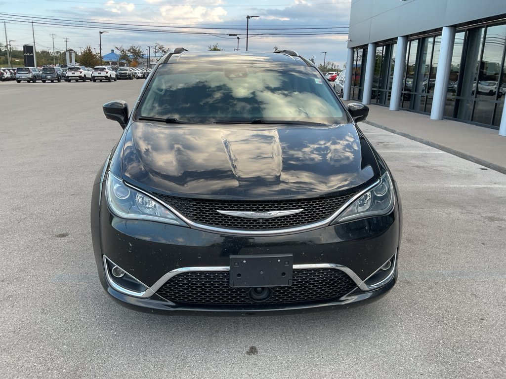 2018 Chrysler Pacifica Touring Plus photo 2