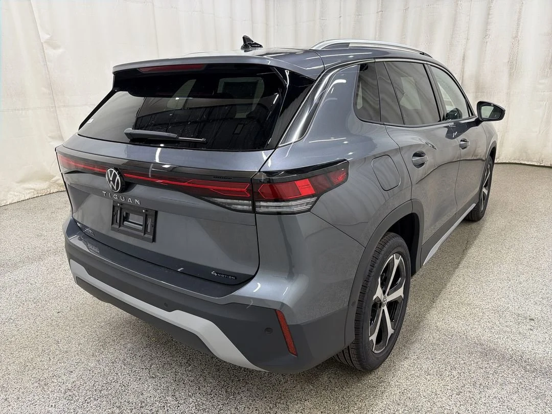 New 2026 Platinum Gray Metallic Volkswagen SE image 8