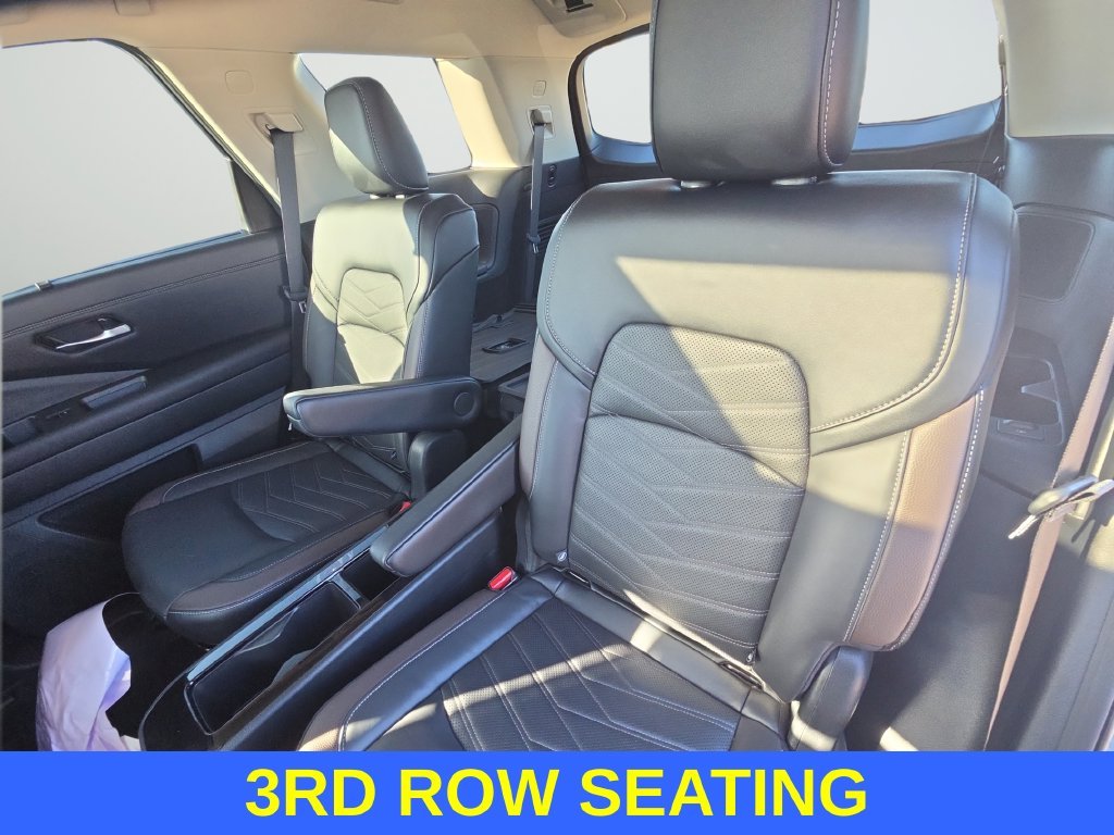 Used 2024 Gray Nissan Platinum image 29