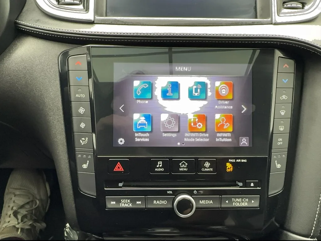 Used 2025 Gray INFINITI LUXE image 49