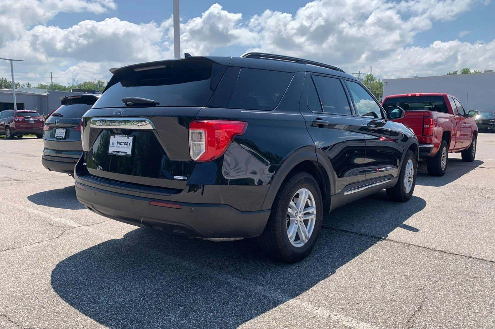 Used 2020 Black Ford XLT image 4
