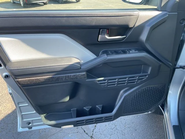 2026 Toyota Tacoma Limited - Photo 11